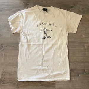 White Thrasher graphic Tshirt